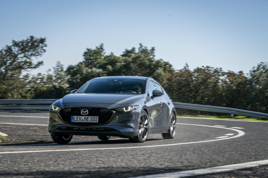  Mazda3 Hatchback 2019 года  (WW) (фото 11 из 40)